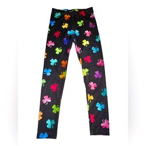Rainbow Shamrocks with Black Background Women Leggings Size Large